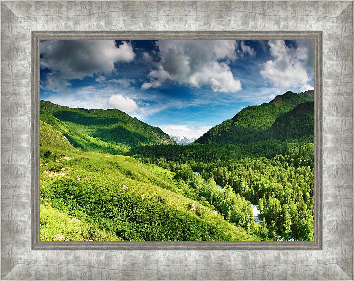 Картина в раме - Тучки над горами