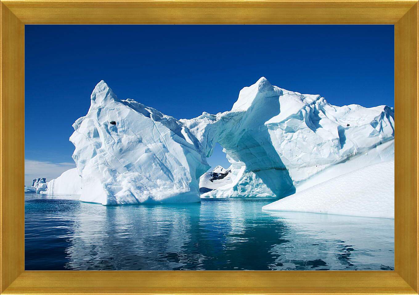 Картина в раме - Арка из айсбергов

