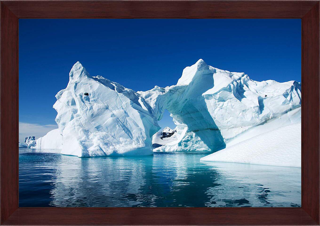 Картина в раме - Арка из айсбергов
