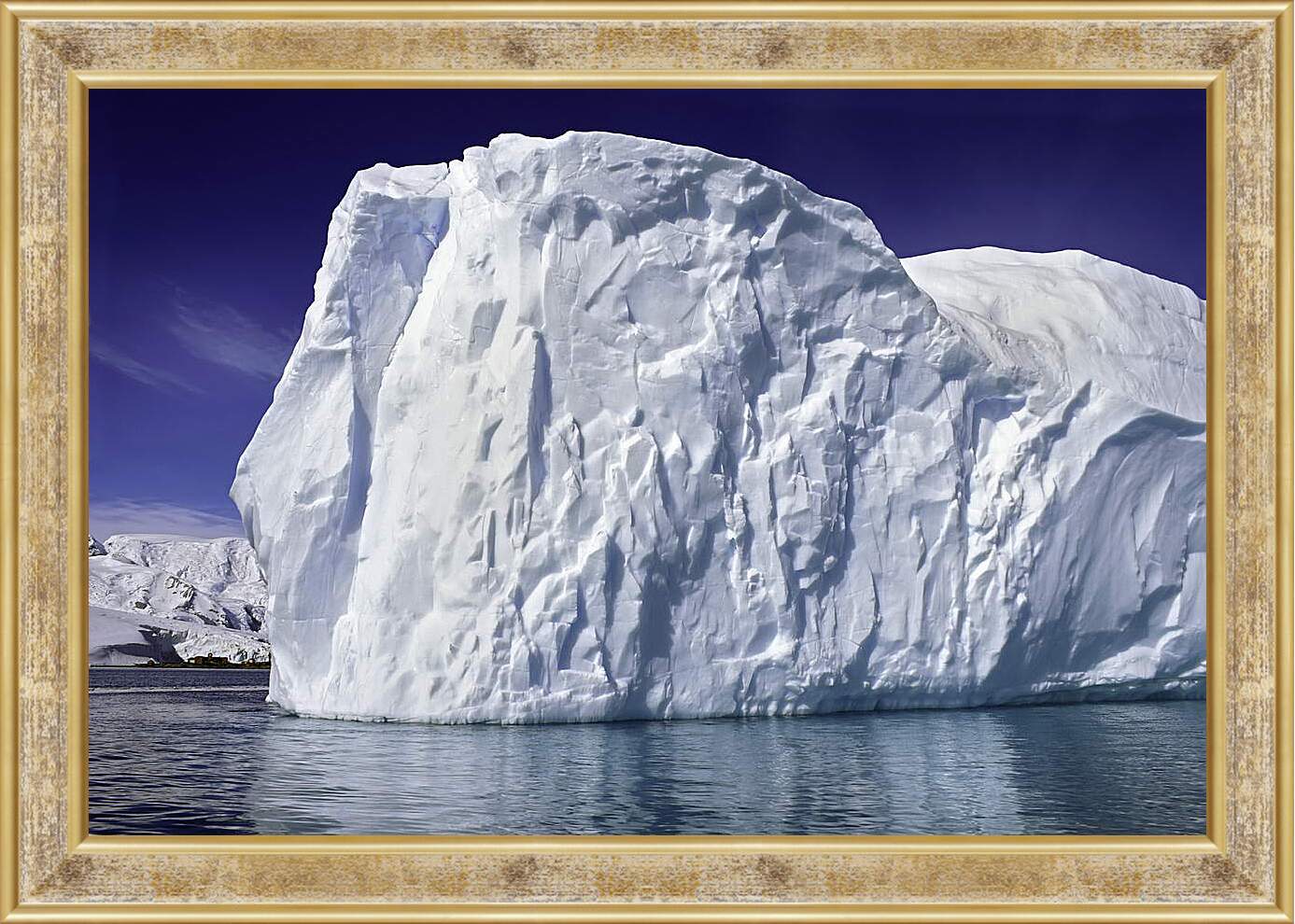 Картина в раме - Стена из айсберга
