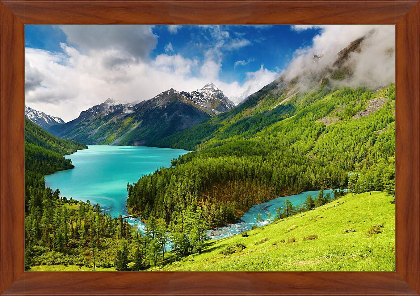 Картина в раме - Лес с водоёмом на фоне гор