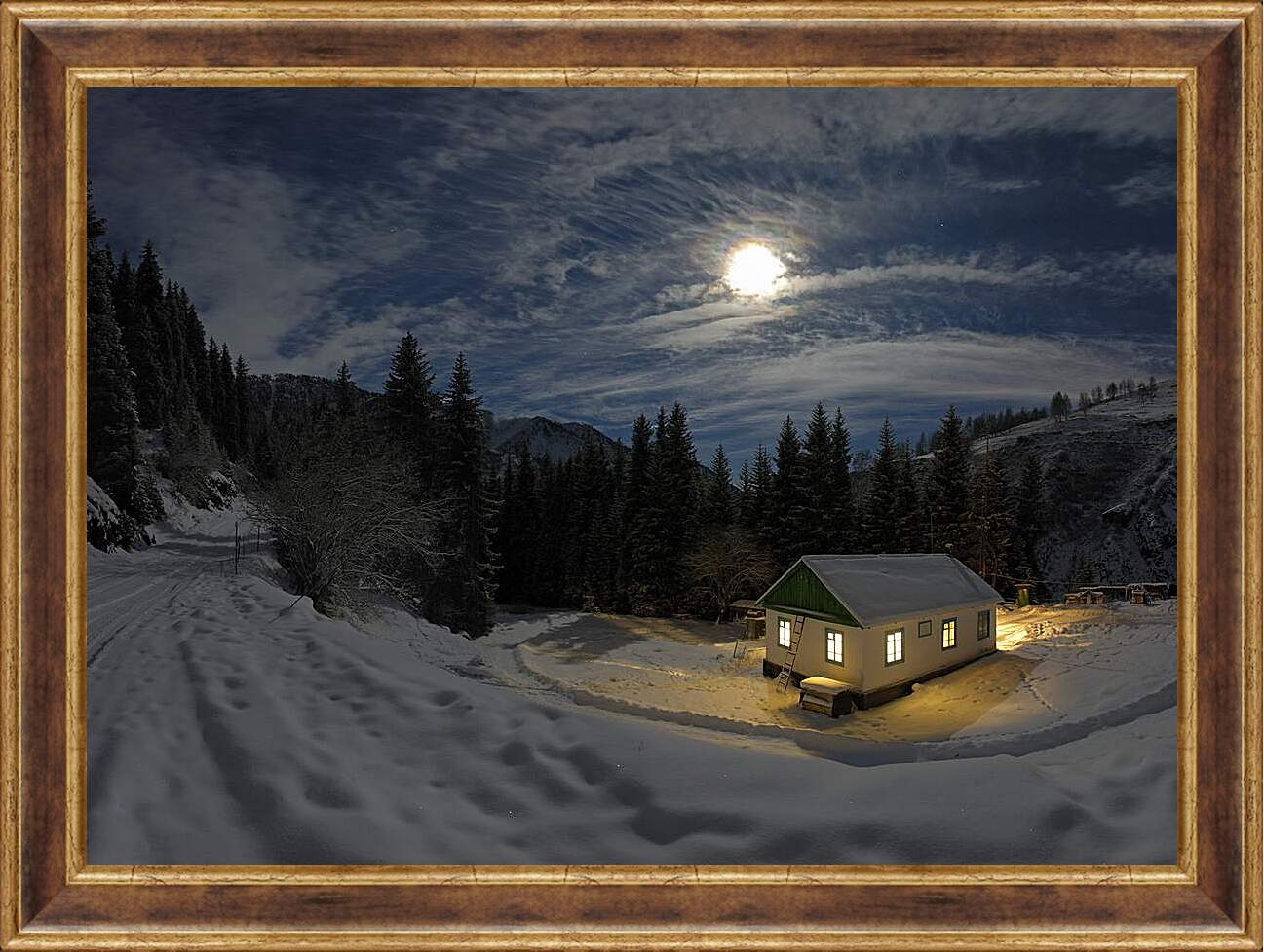 Картина в раме - Зимней домик
