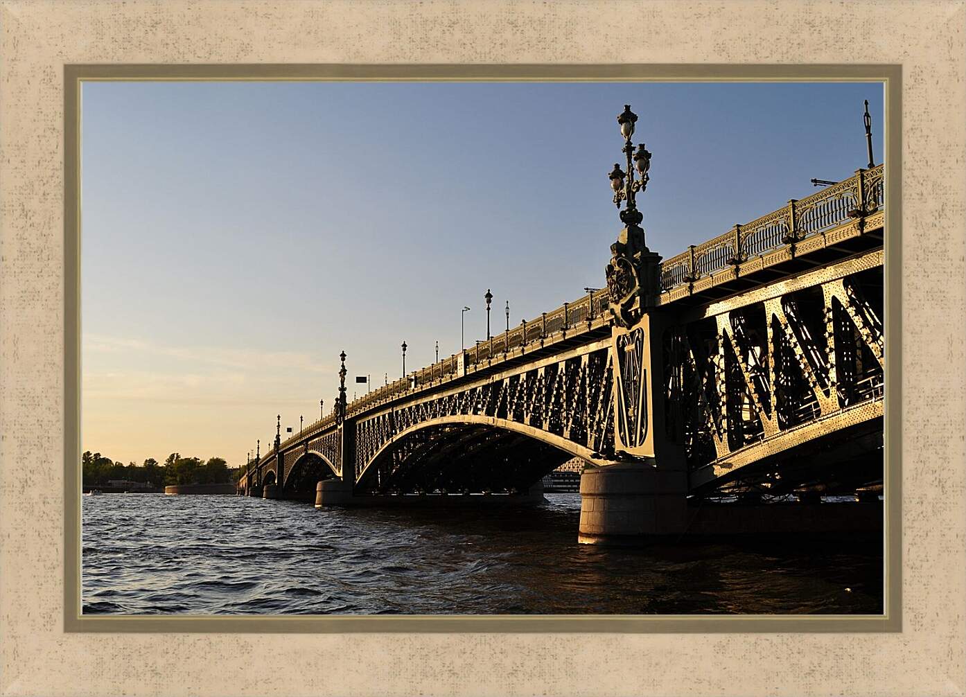Картина в раме - Мост в Санкт-Петербурге