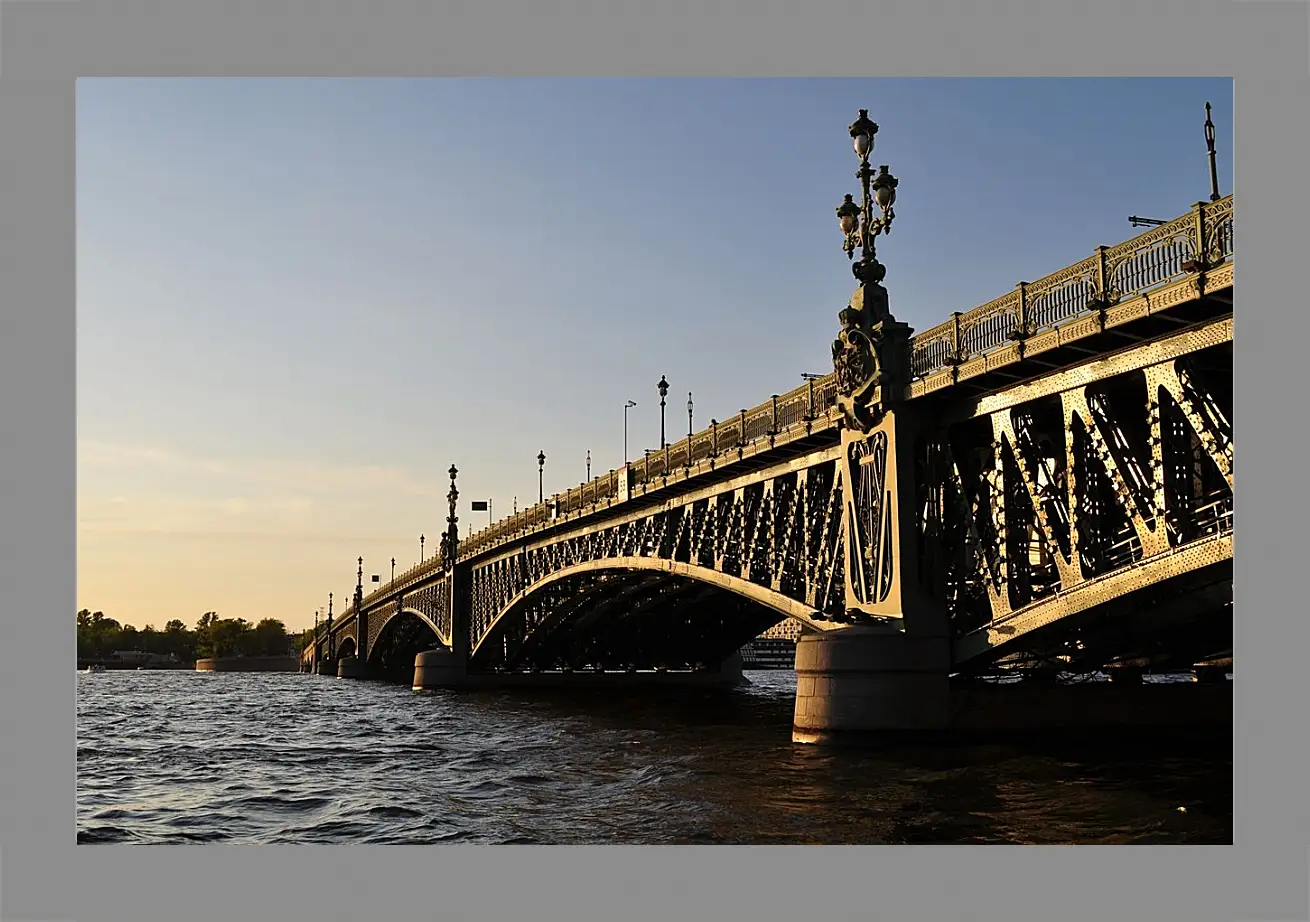 Картина в раме - Мост в Санкт-Петербурге