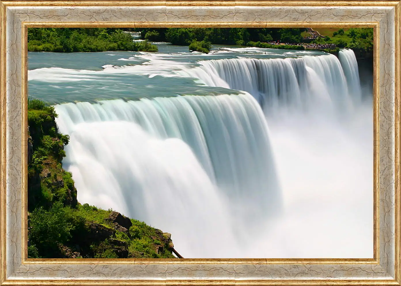 Картина в раме - Плоский водопад
