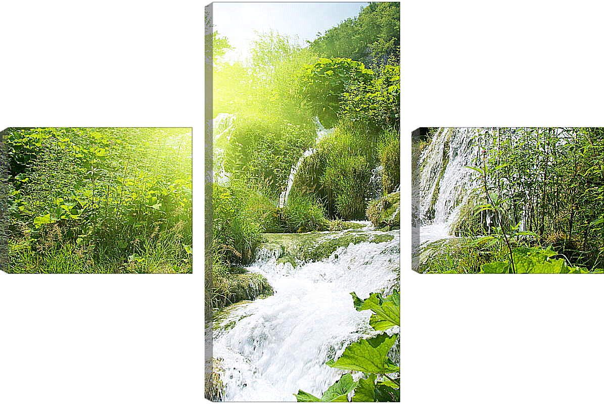 Модульная картина - Водопад в лесу под солнцем
