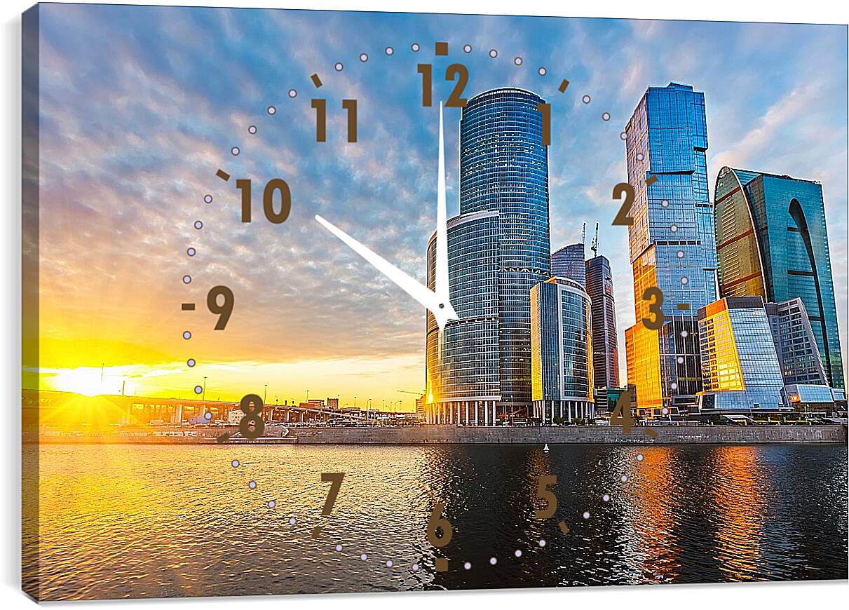 Часы картина - Москва-сити