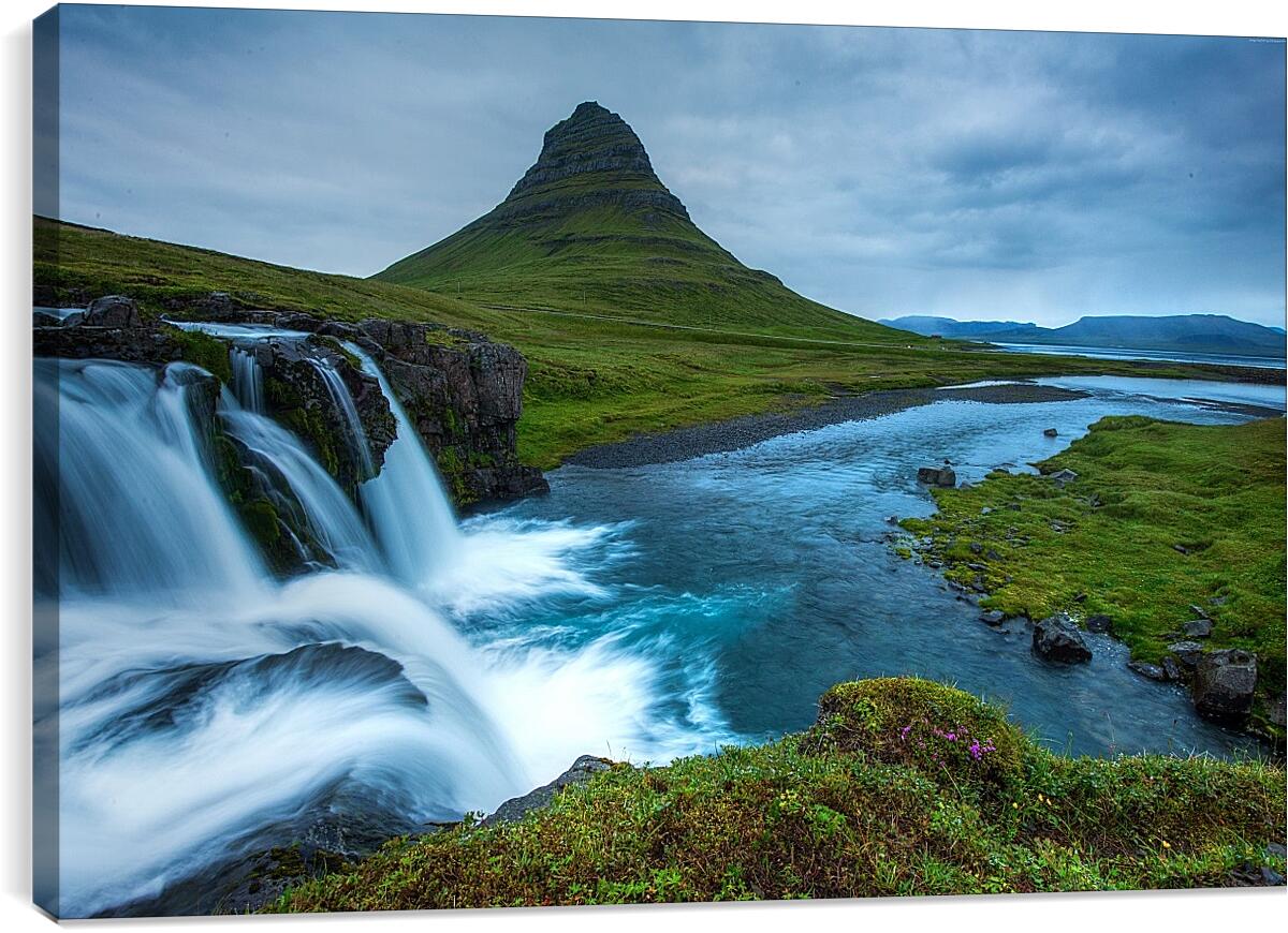 Постер и плакат - Гора Киркьюфетль. Исландия