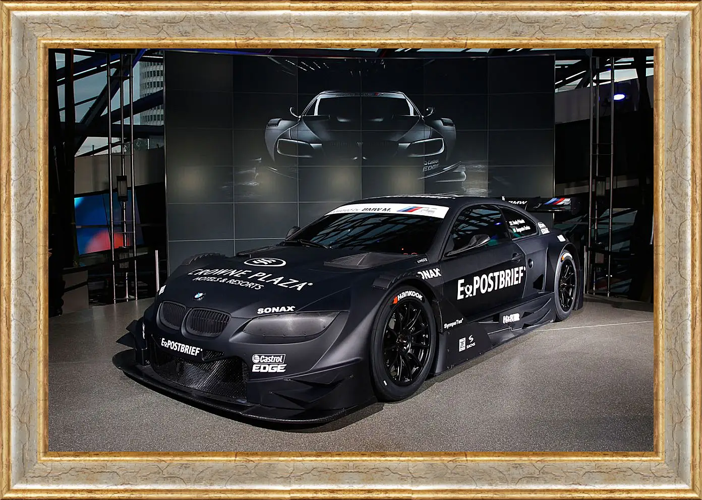Картина в раме - Гоночная BMW