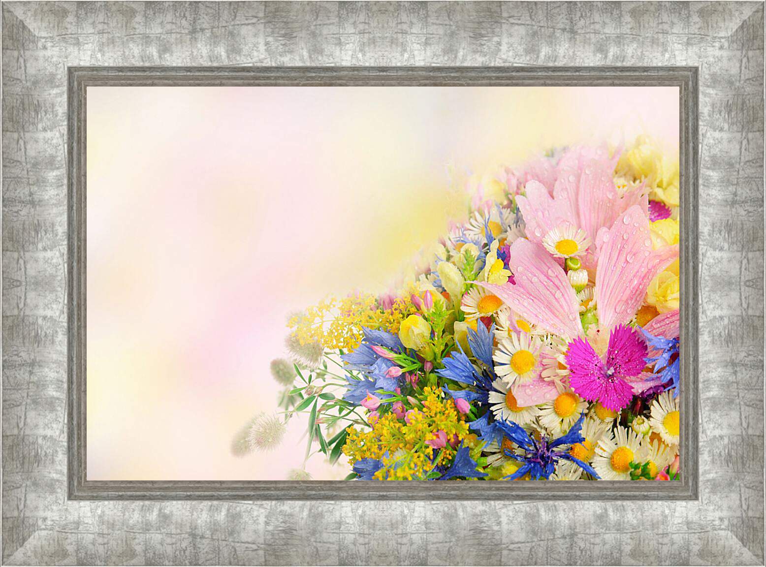Картина в раме - Весенние цветы