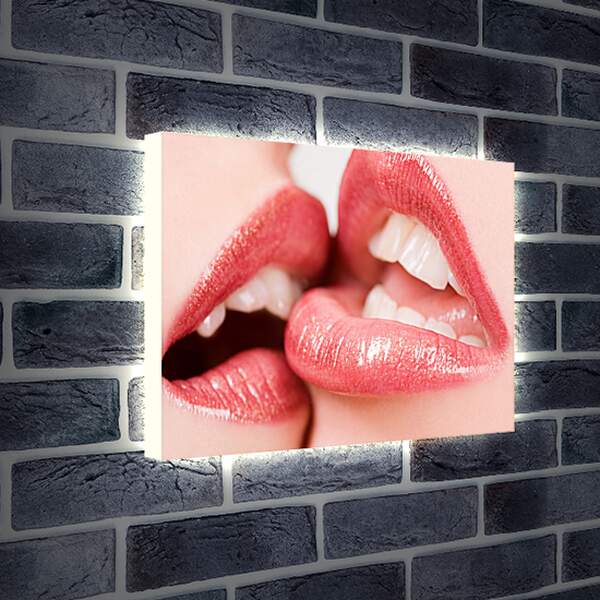Лайтбокс световая панель - Поцелуй девушек
