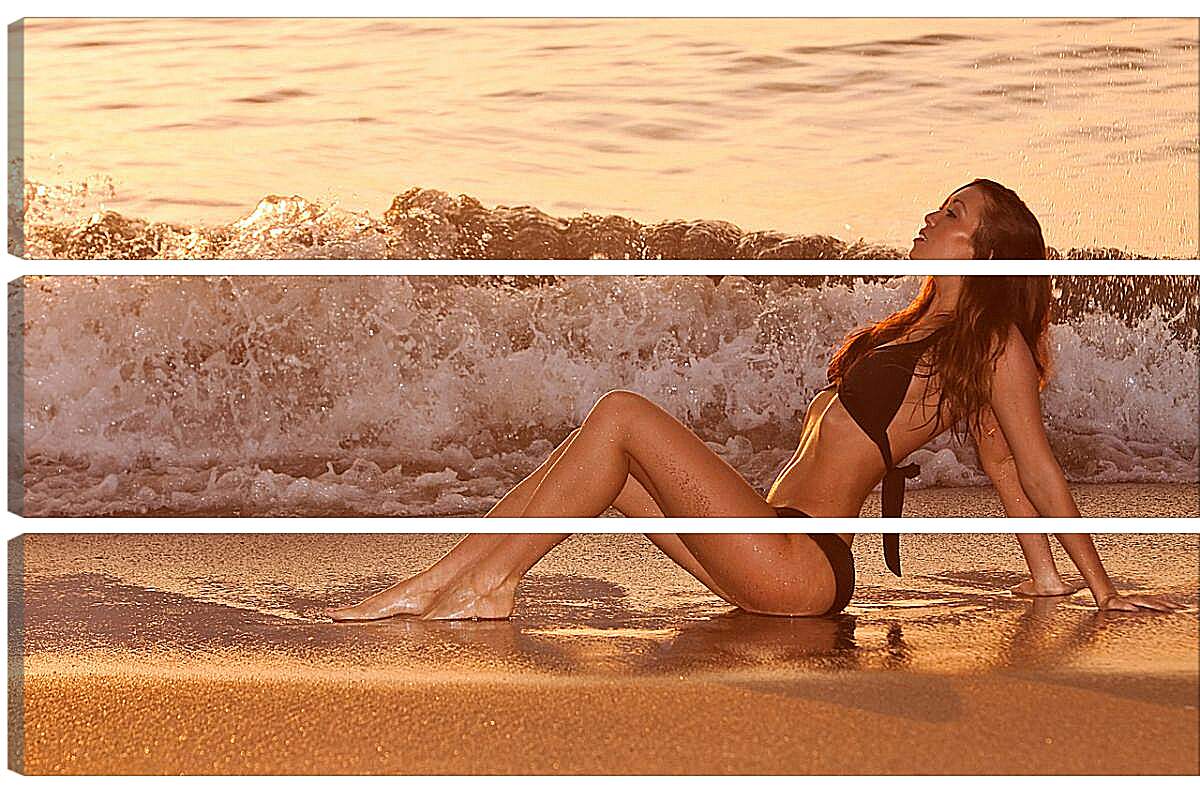 Модульная картина - Песчаный пляж и девушка