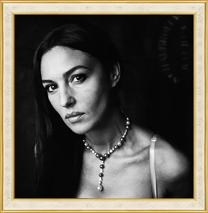 Картина в раме - Моника Беллуччи (Monica  Bellucci)