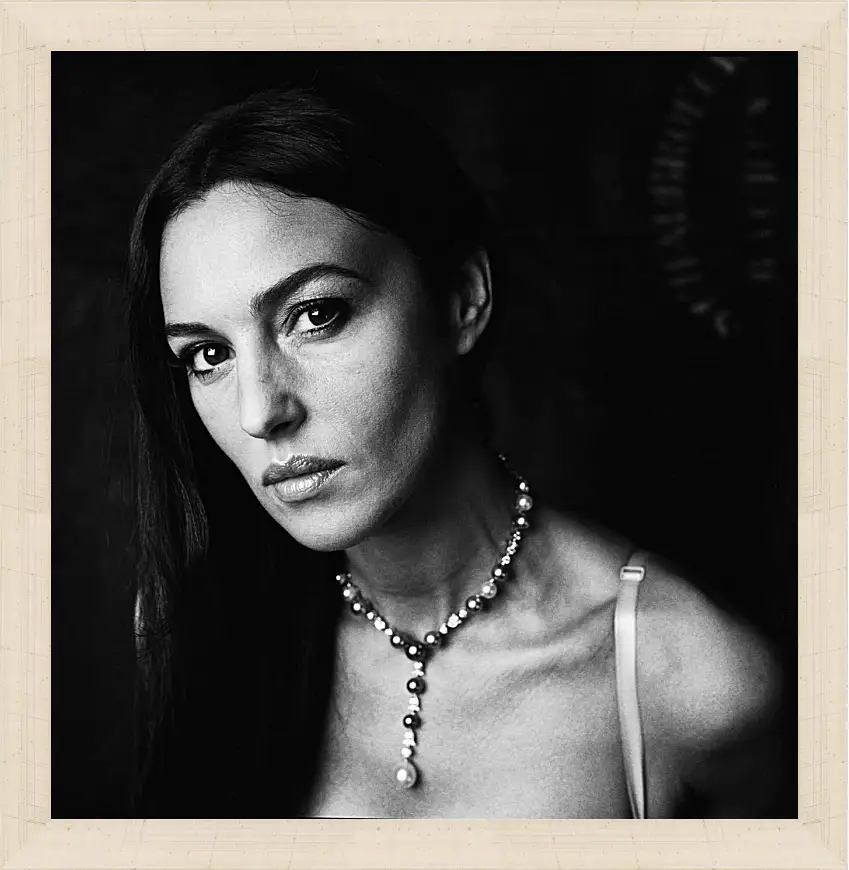 Картина в раме - Моника Беллуччи (Monica  Bellucci)