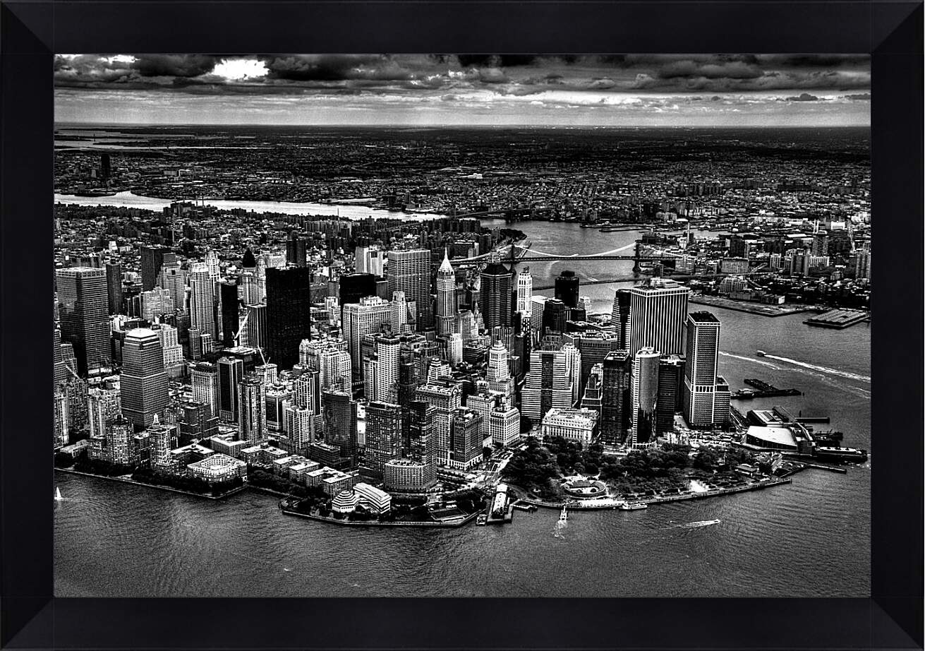 Картина в раме - Нью-Йорк. Черно-белое фото.