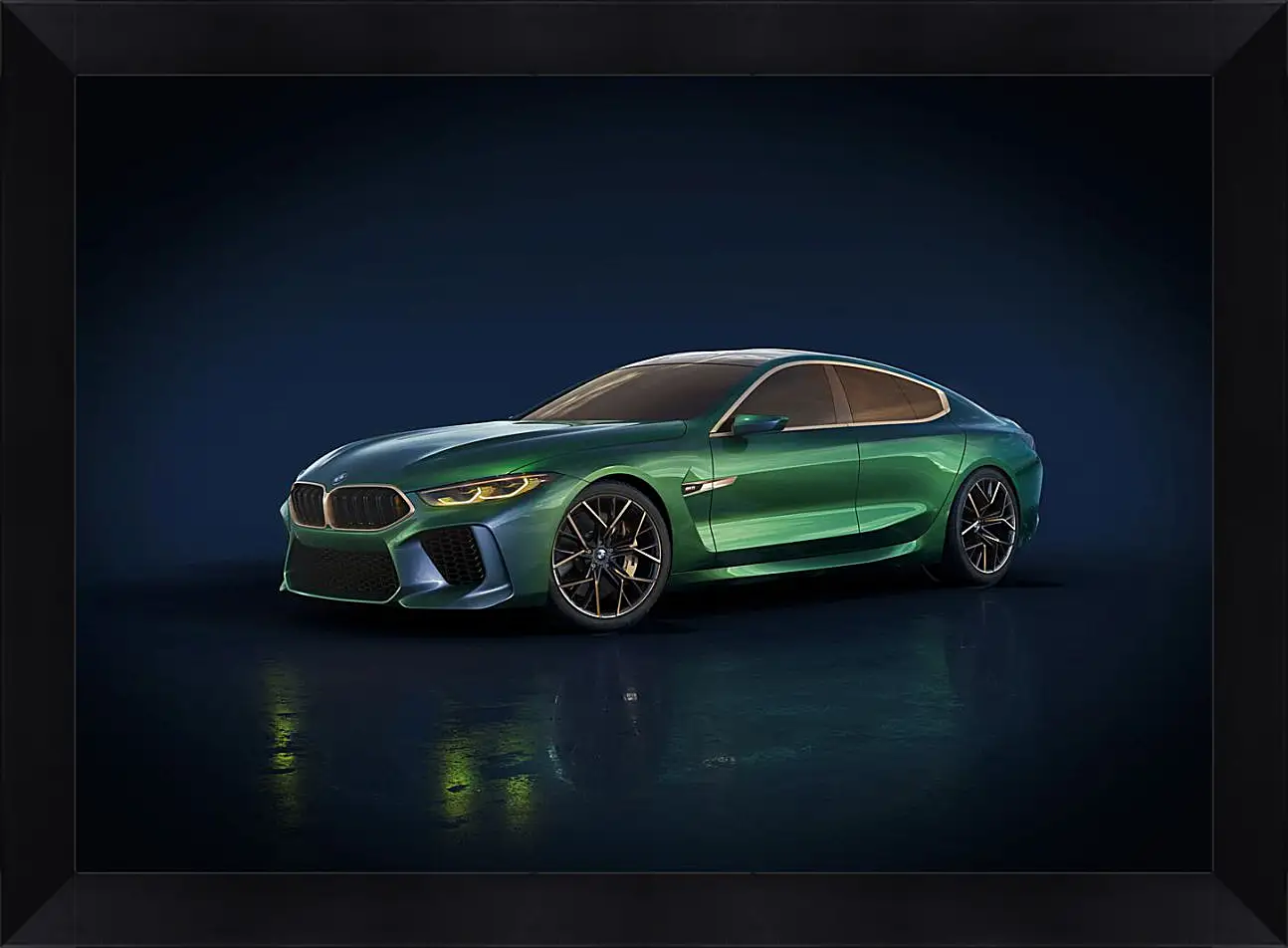 Картина в раме - BMW M8 гранд купе