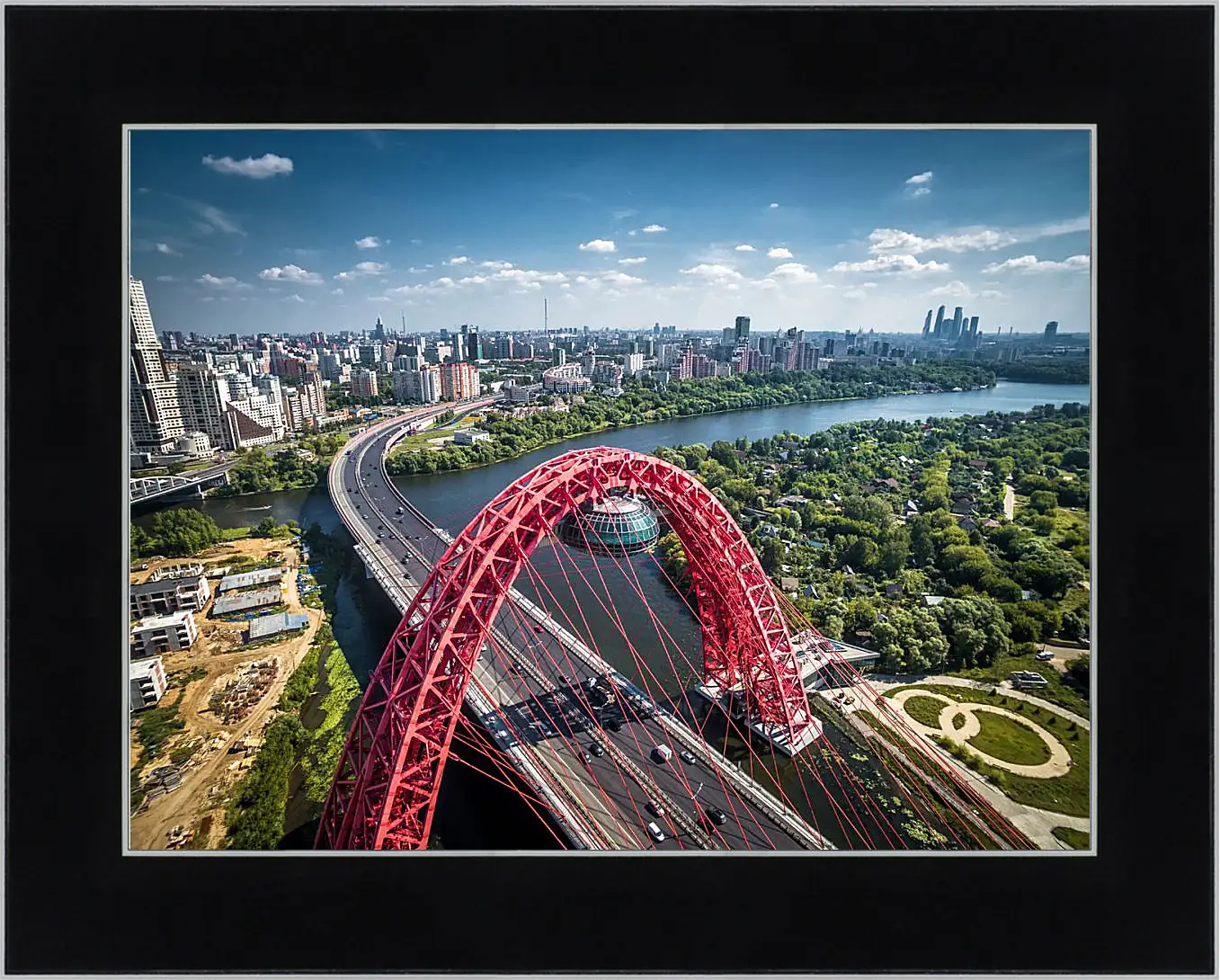 Картина в раме - Живописный мост с верху