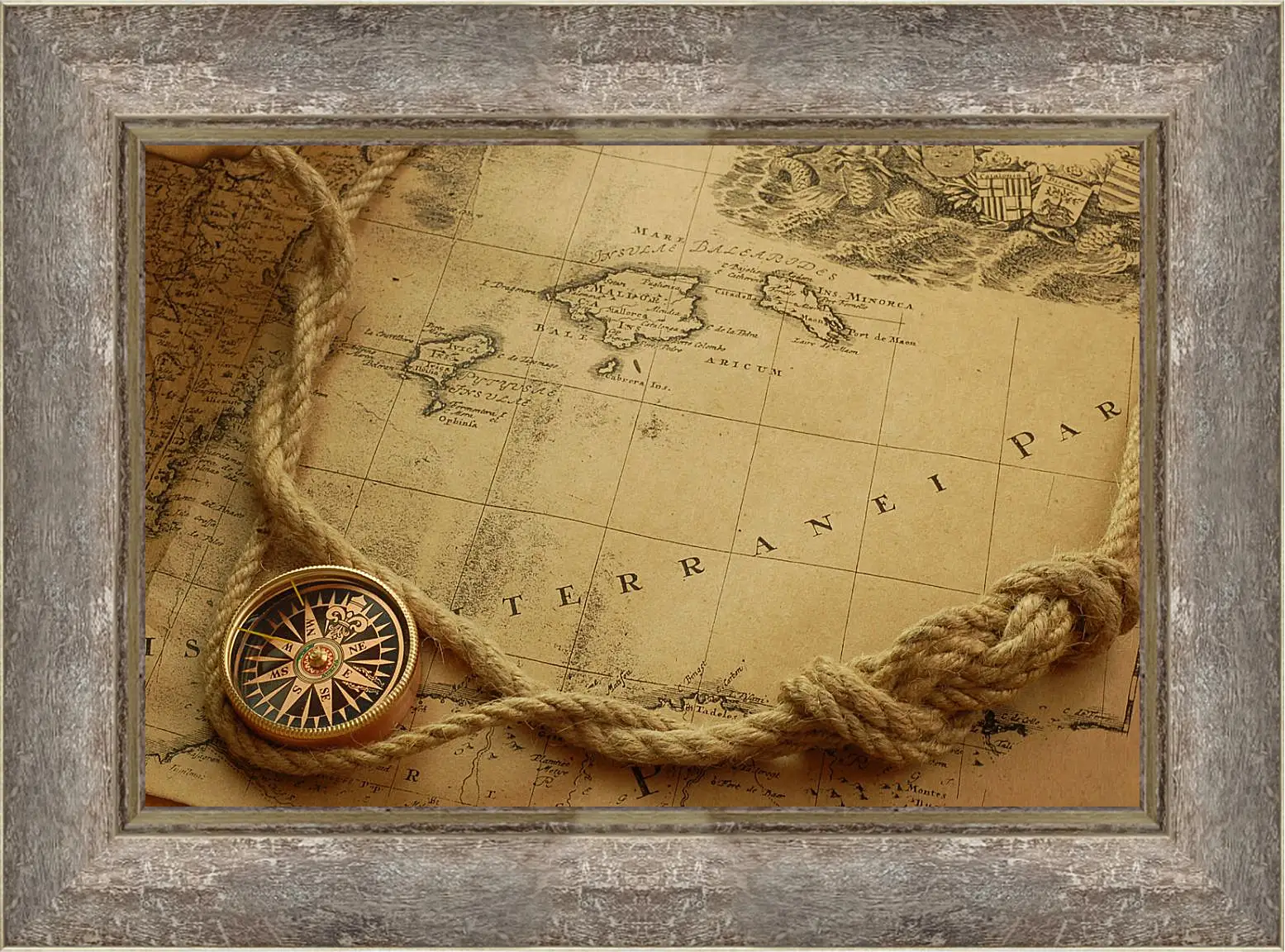 Картина в раме - Компас