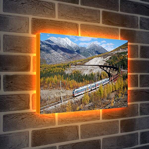 Лайтбокс световая панель - Длинный поезд в горах