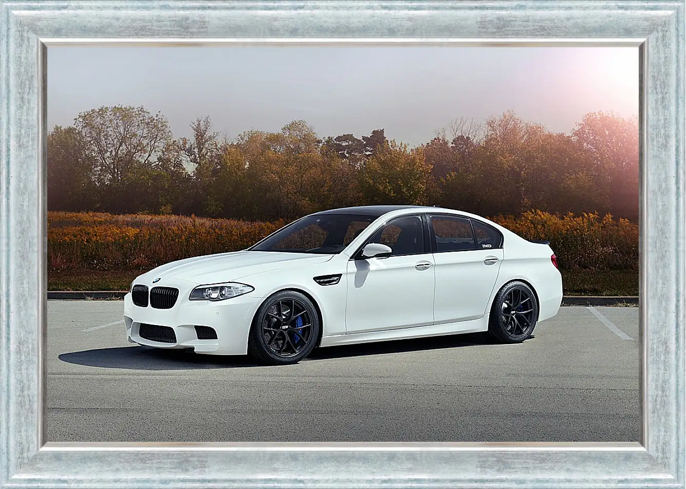 Картина в раме - BMW M5 белый