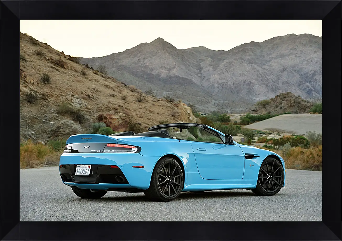 Картина в раме - Aston Martin