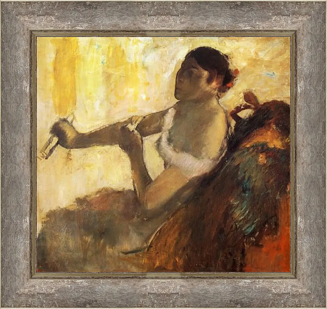 Картина в раме - Femme assise tirant son gant, jeune femme assise mettant ses gants. Эдгар Дега