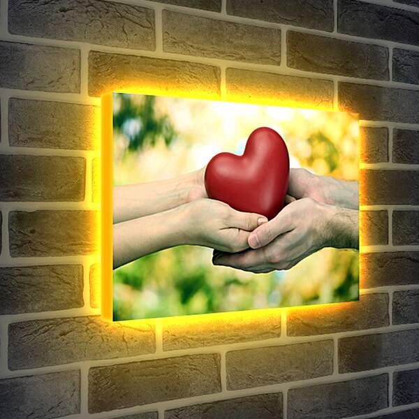 Лайтбокс световая панель - Сердце в руках
