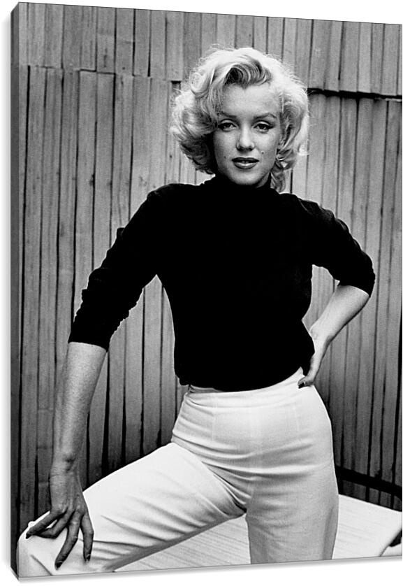 Постер и плакат - Мерилин Монро в белых брюках  (Marilyn Monroe)