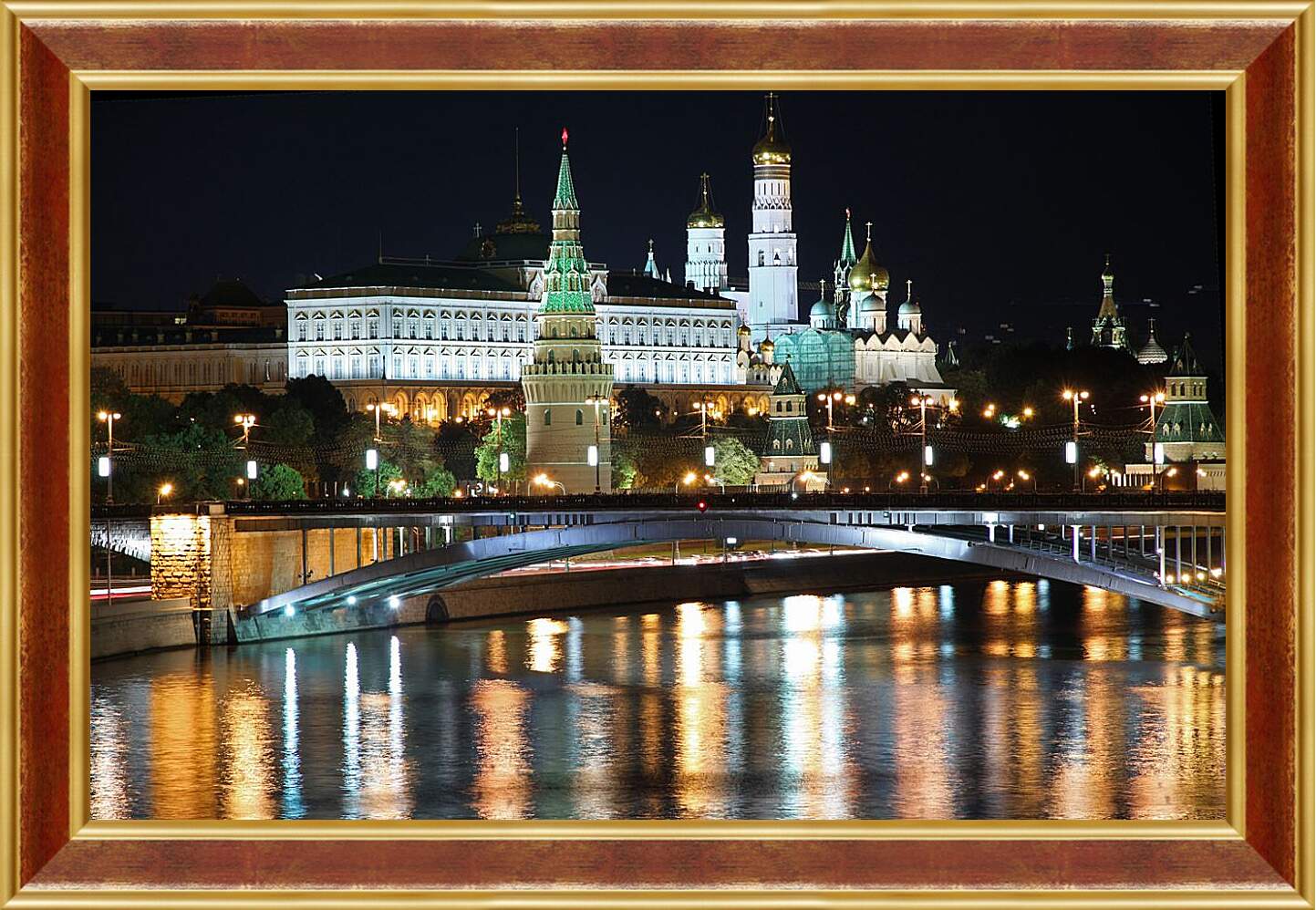 Картина в раме - Вид на Московский Кремль ночью
