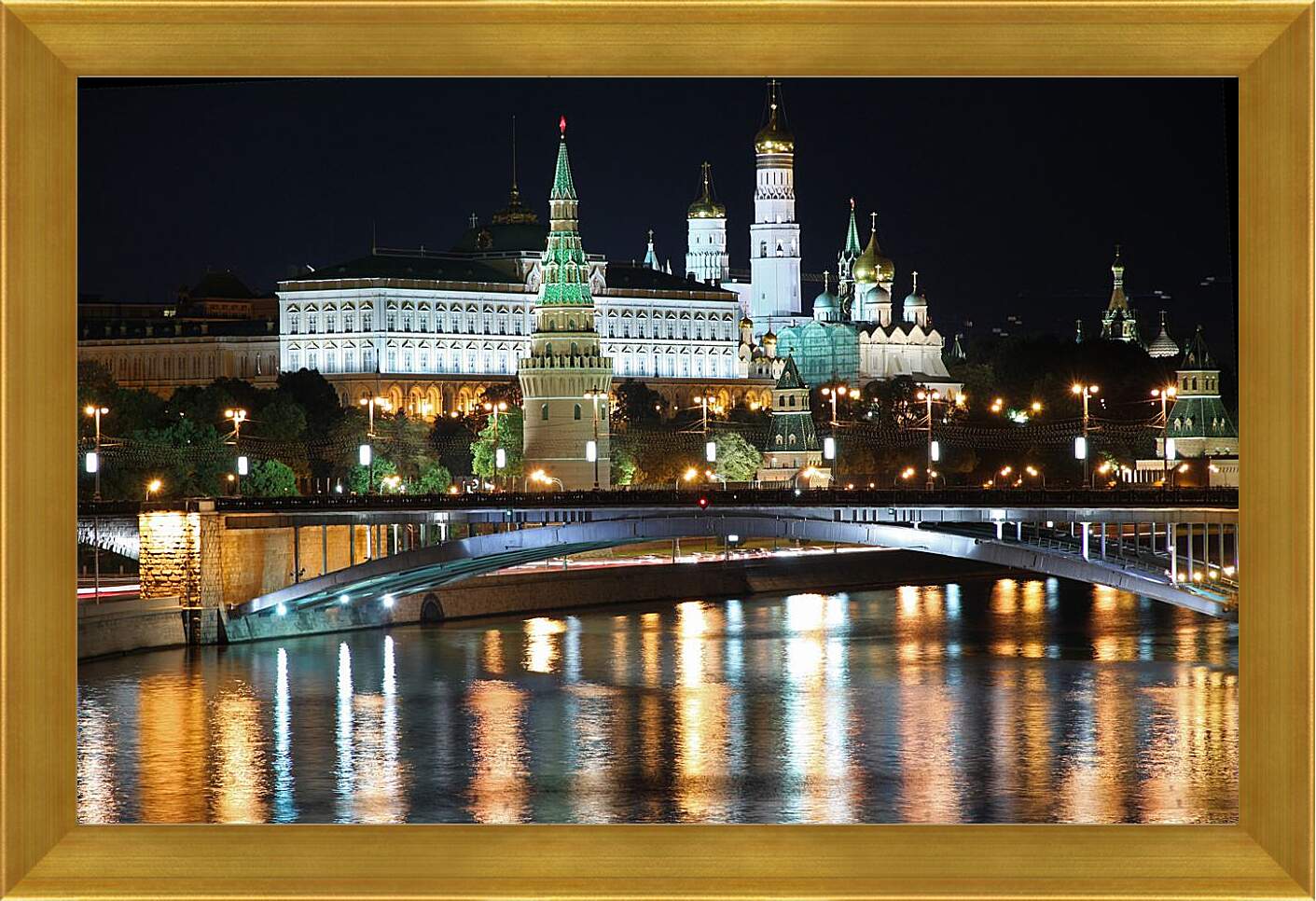 Картина в раме - Вид на Московский Кремль ночью