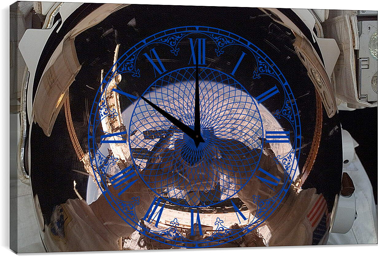 Часы картина - Отражение Земли в шлеме космонавта