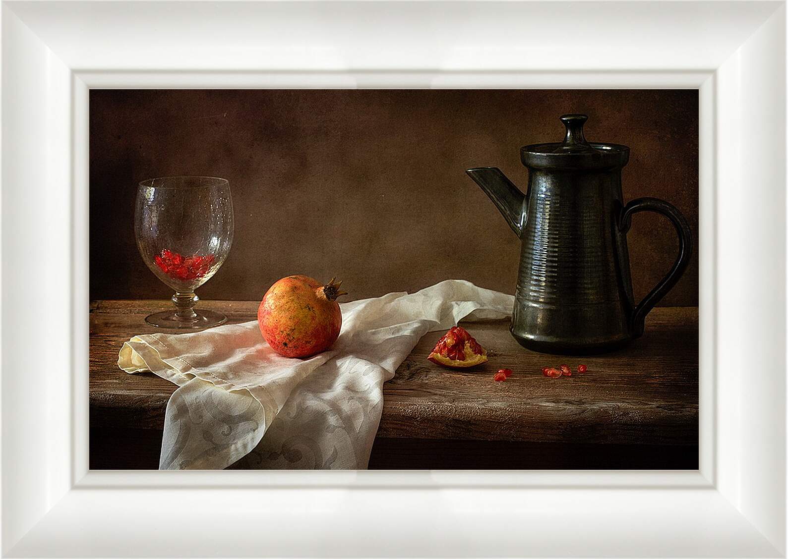 Картина в раме - Гранат, бокал и чайник