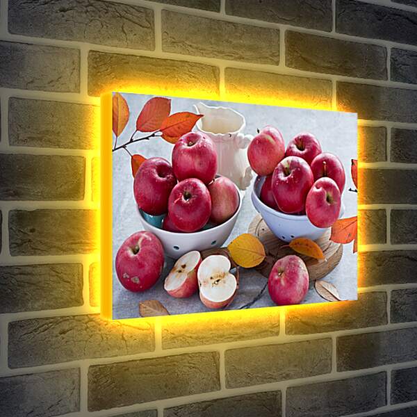 Лайтбокс световая панель - Яблоки на столе и в тарелках