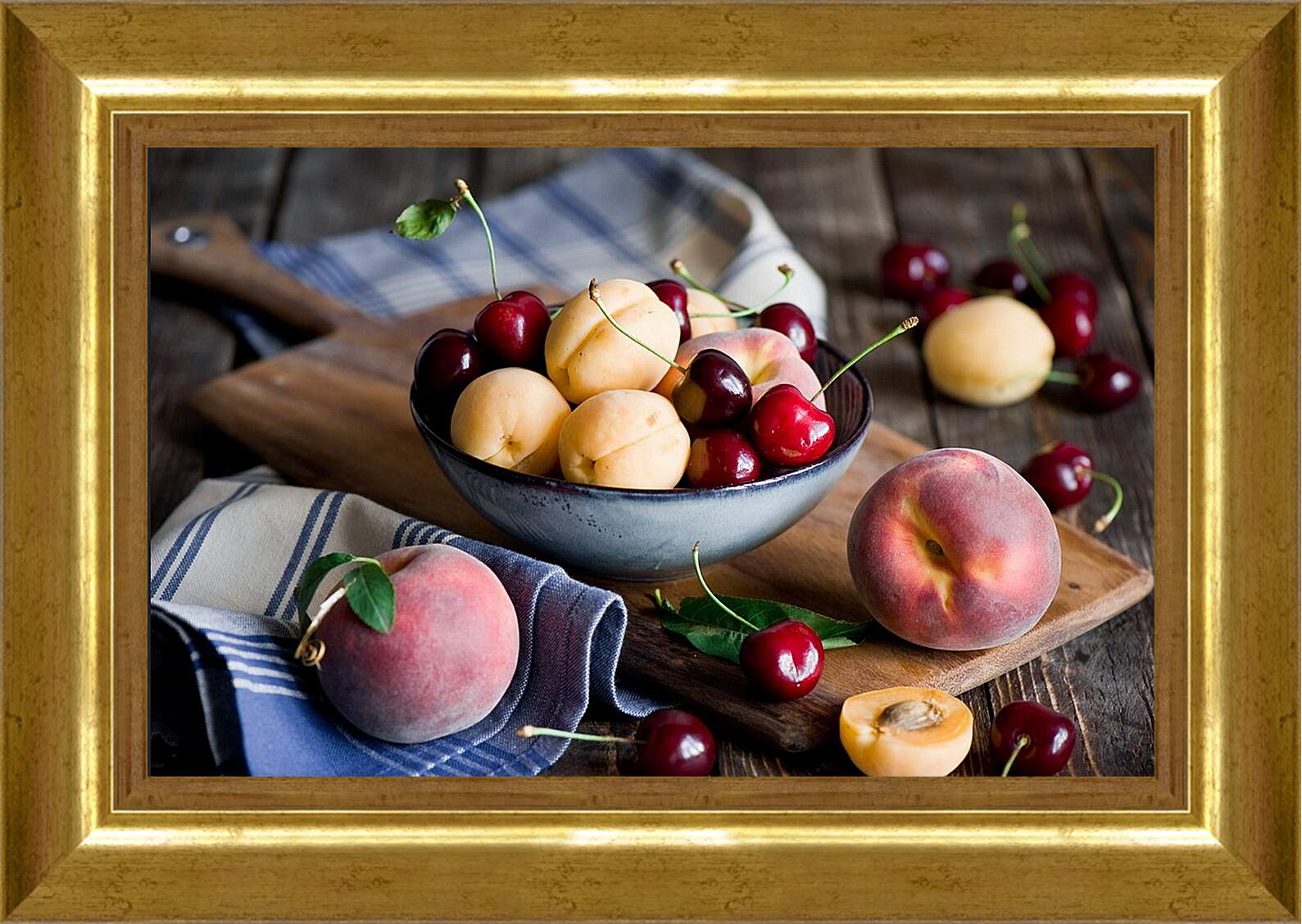 Картина в раме - Абрикос, персик, вишня
