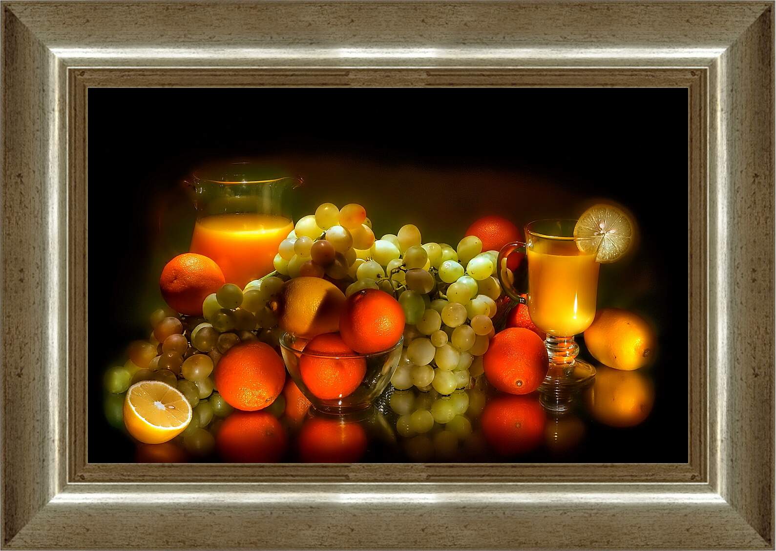 Картина в раме - Мандарины, виноград, сок