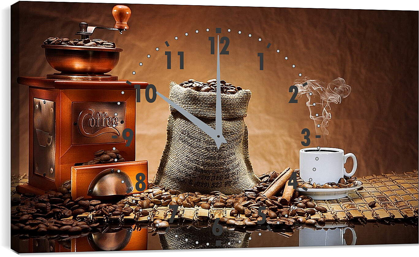 Часы картина - Целый мешок кофе и горячая чашка кофе на столе