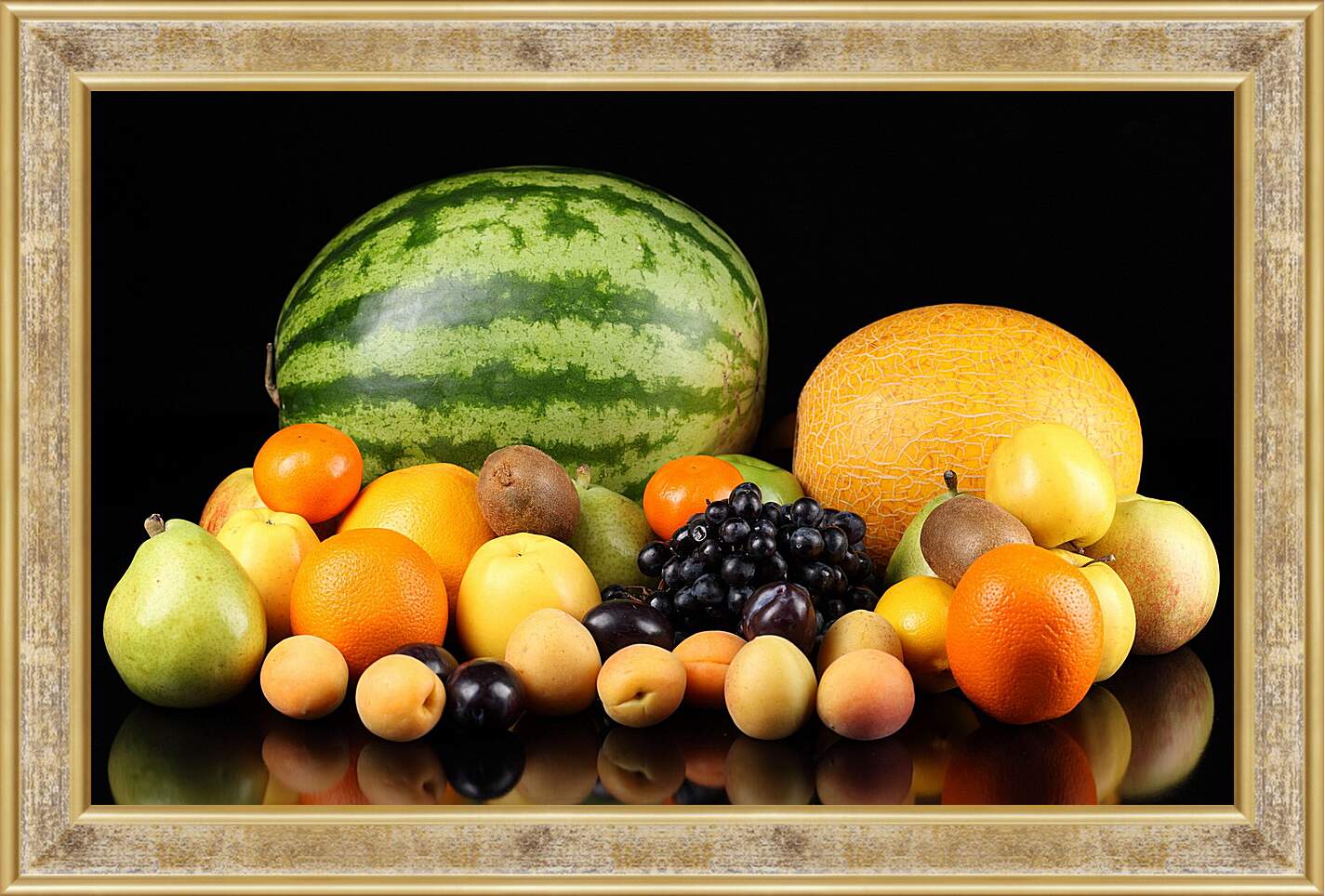 Картина в раме - Арбуз, дыня и фрукты на столе