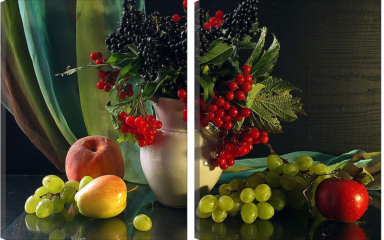 Модульная картина - Ваза с ягодами и яблоки с виноградом на столе