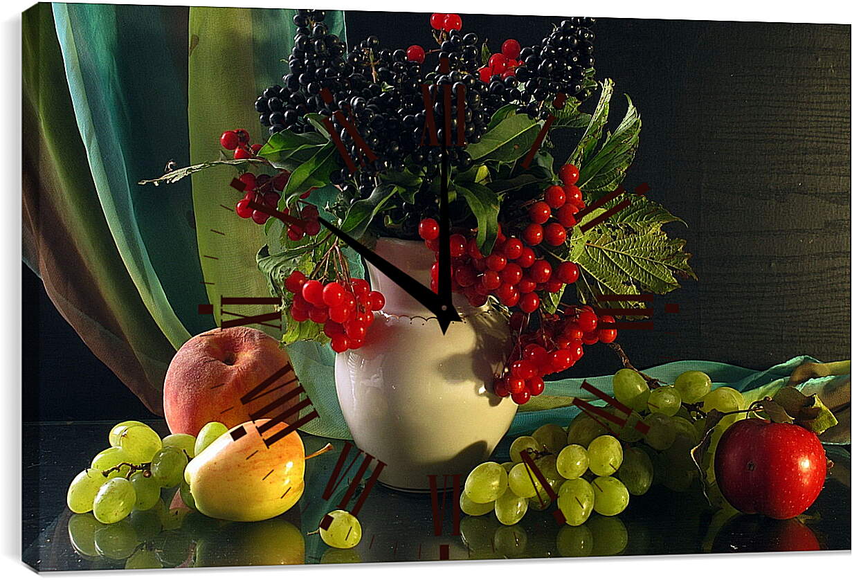 Часы картина - Ваза с ягодами и яблоки с виноградом на столе