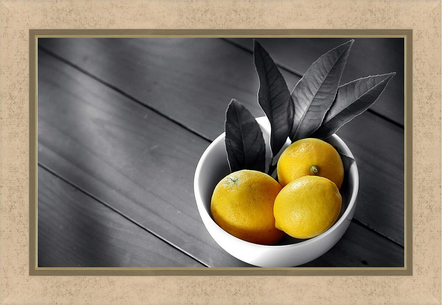 Картина в раме - Лимоны в белой тарелочке на столе