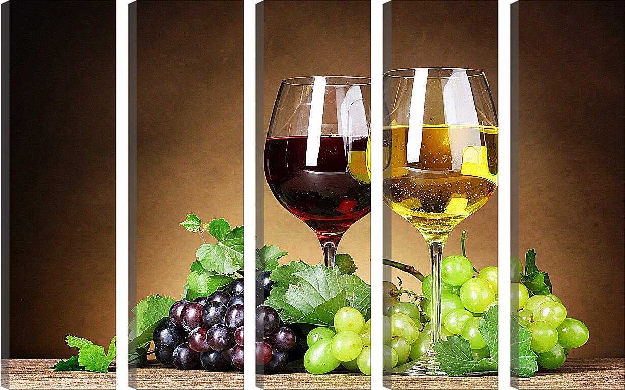 Модульная картина - Два бокала красного и белого вина и виноград