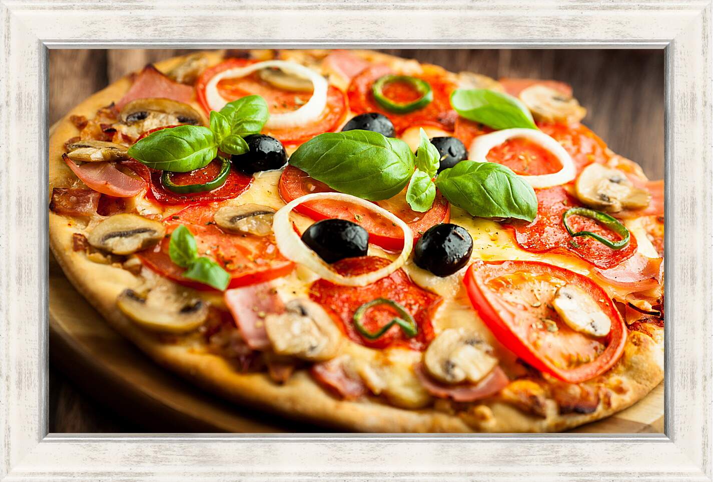Картина в раме - Грибная пицца с оливками