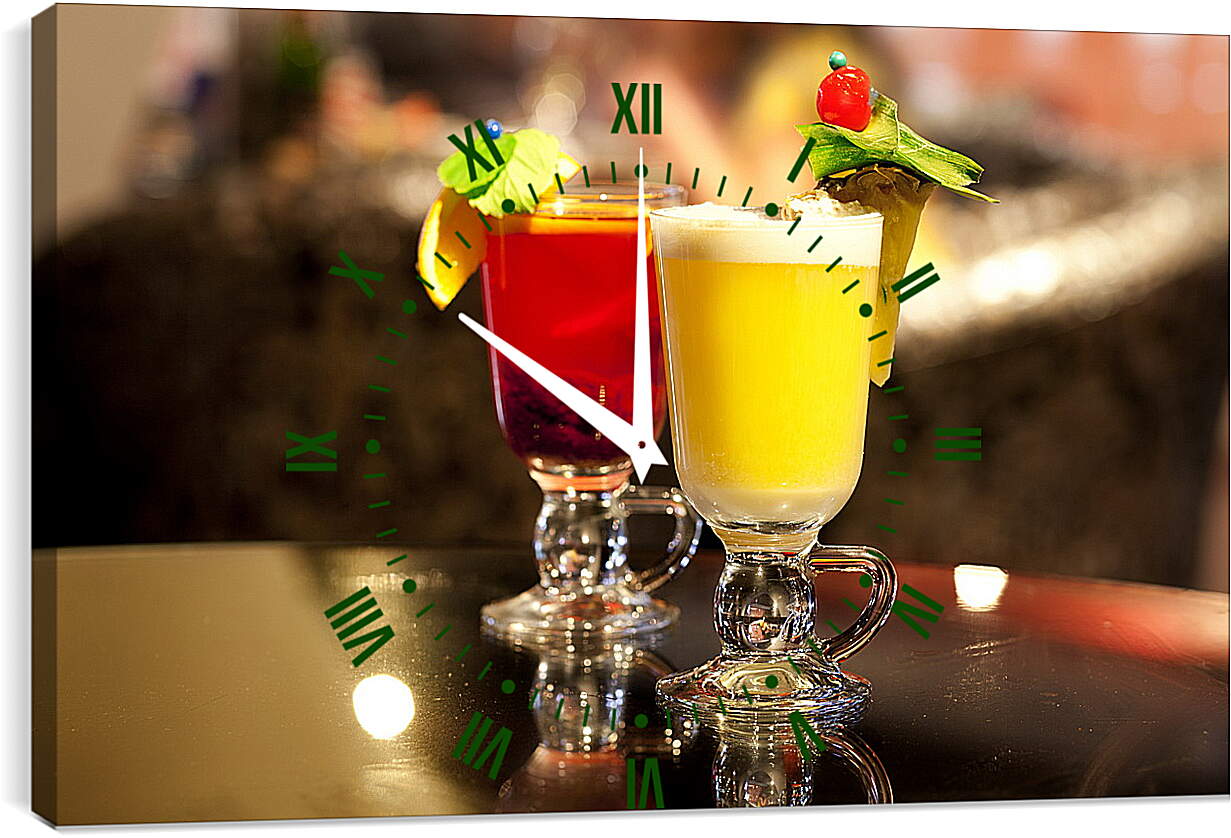 Часы картина - Два коктейля красного и жёлтого цвета