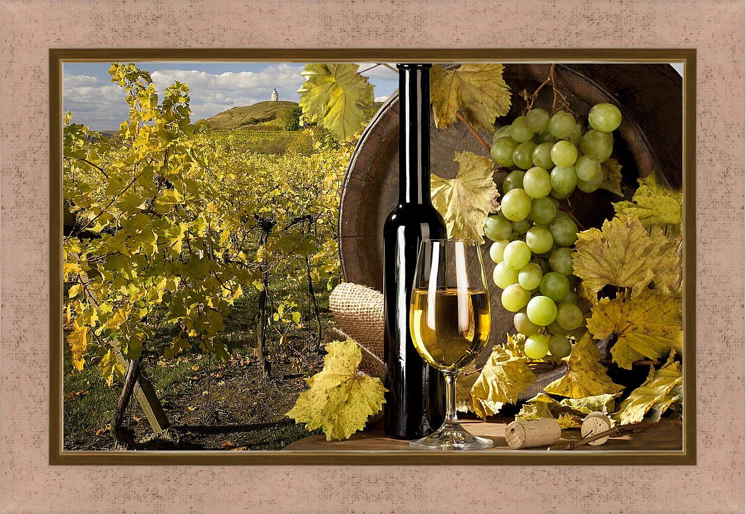 Картина в раме - Виноградник, бокал и бутылка вина