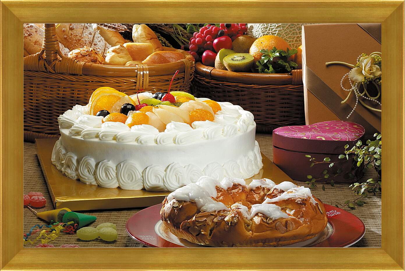 Картина в раме - Фрукты, хлебная выпечка и торт