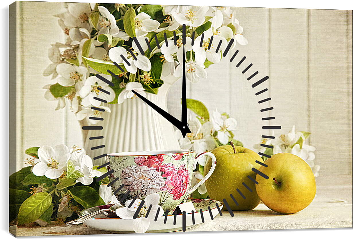 Часы картина - Два яблока, цветы и чашка на блюдце