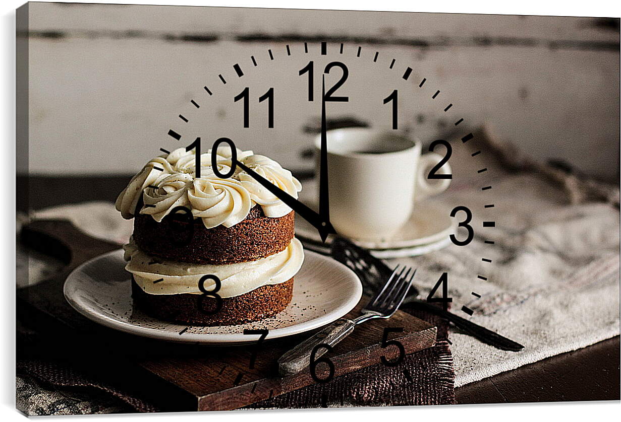 Часы картина - Торт с белыми розочками наверху