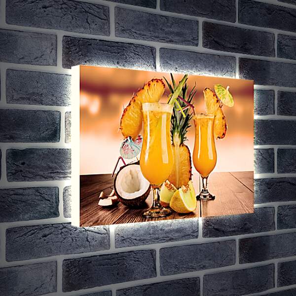 Лайтбокс световая панель - Половина ананаса и два бокала коктейля на столе