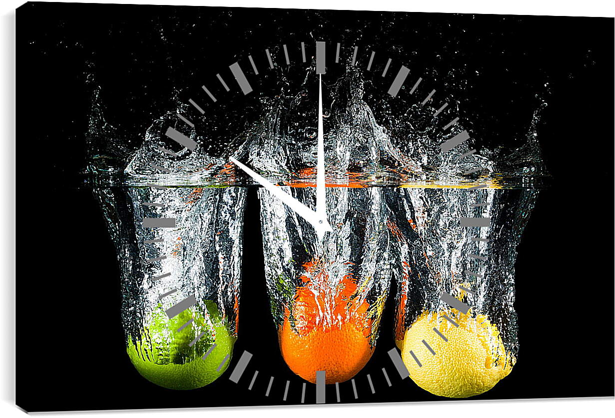 Часы картина - Три фрукта под водой