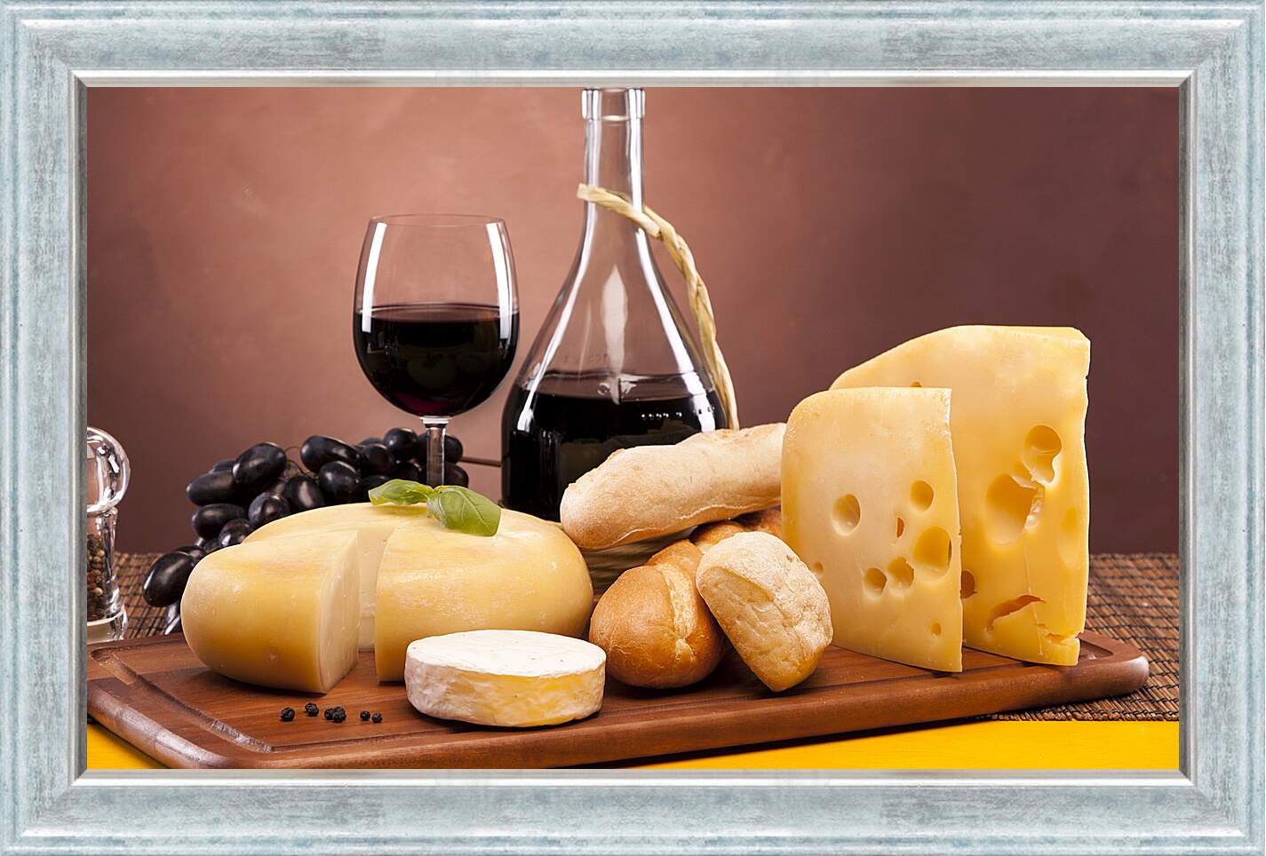 Картина в раме - Хлеб, сыр, виноград и вино